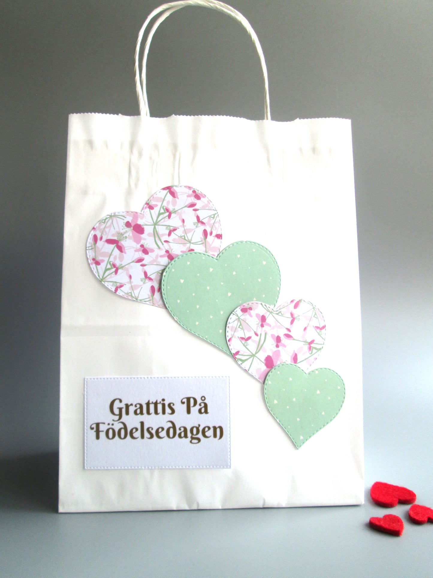 Swedish Grattis På Födelsedagen Happy Birthday Pink / Green Heart Gift Bag